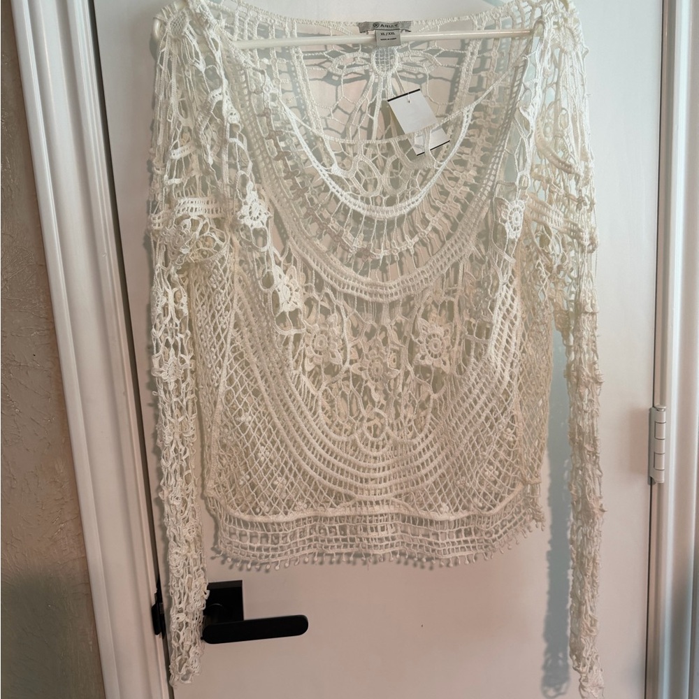 Ariat White Crochet Top size XL Boho